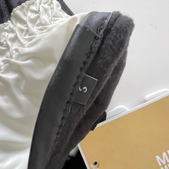 Michael Kors Quilted Black & White Leather Palm Touch Gloves with MK Logo. Sz M - Picture 13 of 16